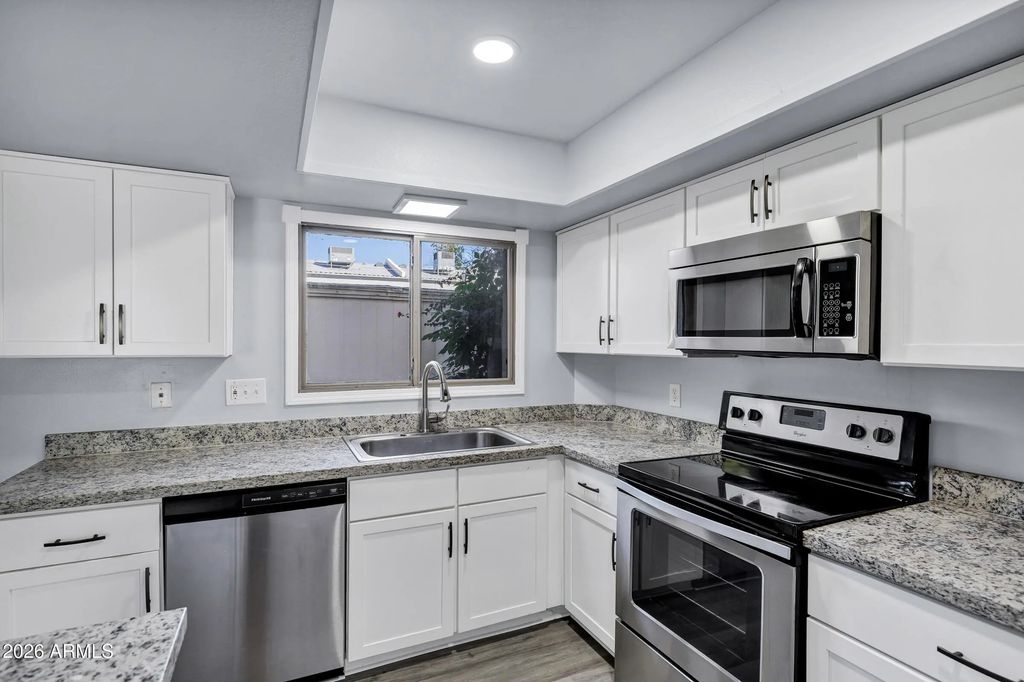 14 E Hermosa Drive, Tempe