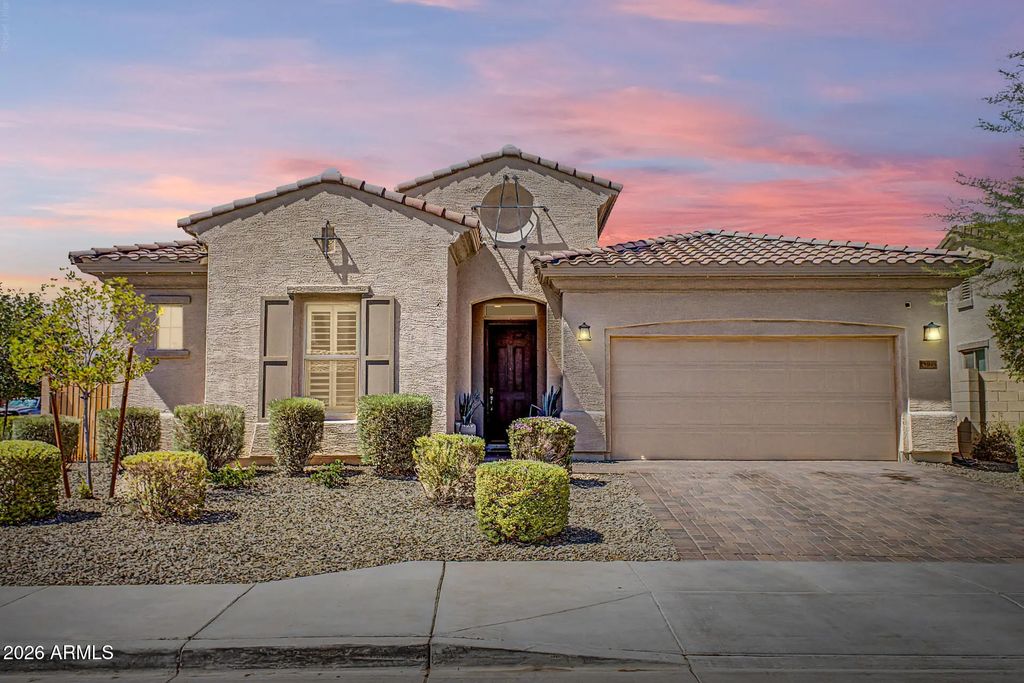 19048 W Solano Drive, Litchfield Park