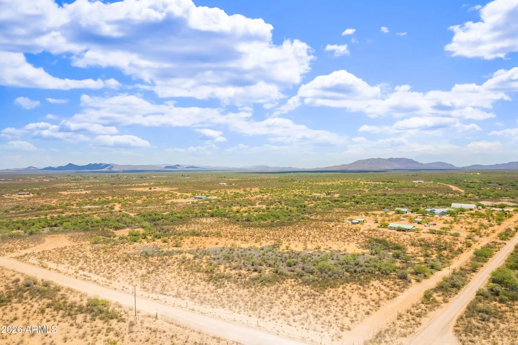 10605 E Greenough Trail, Sierra Vista