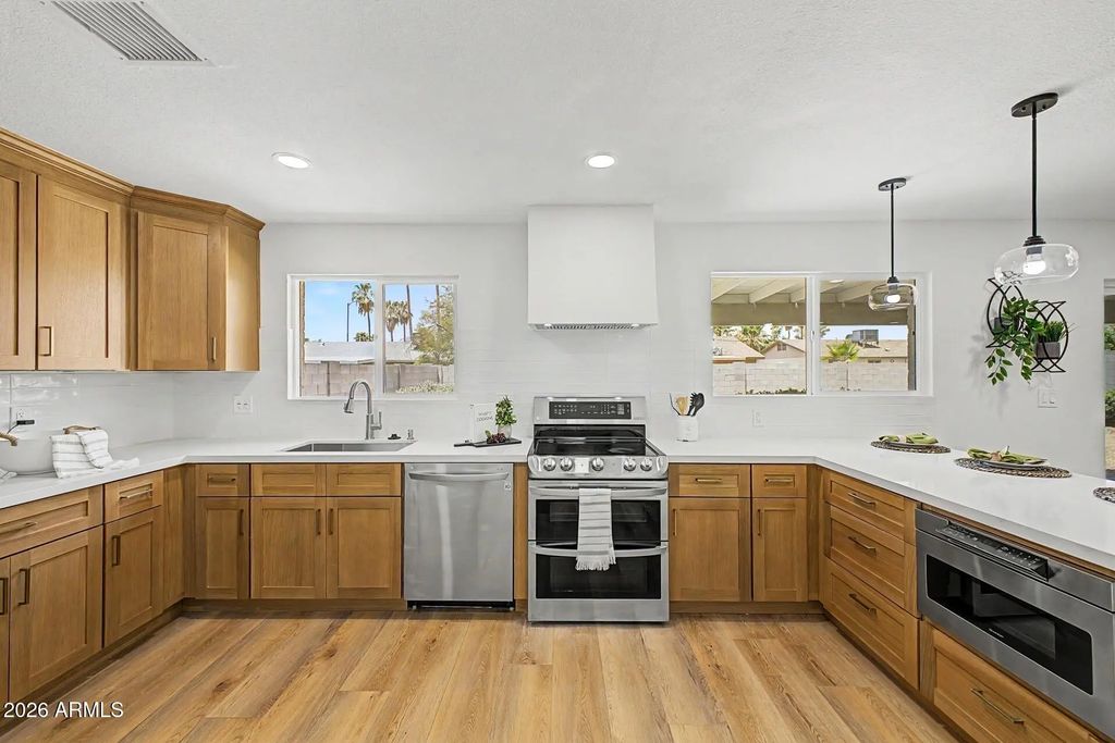 17648 N 35th Street, Phoenix