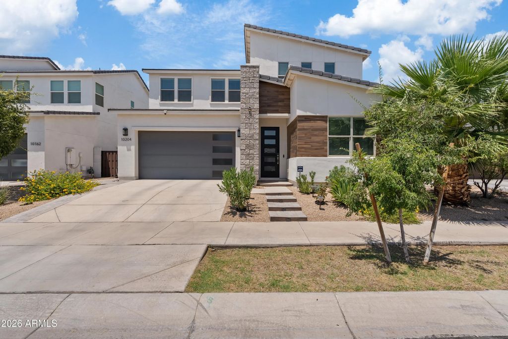 10204 E Thunderbolt Avenue, Mesa