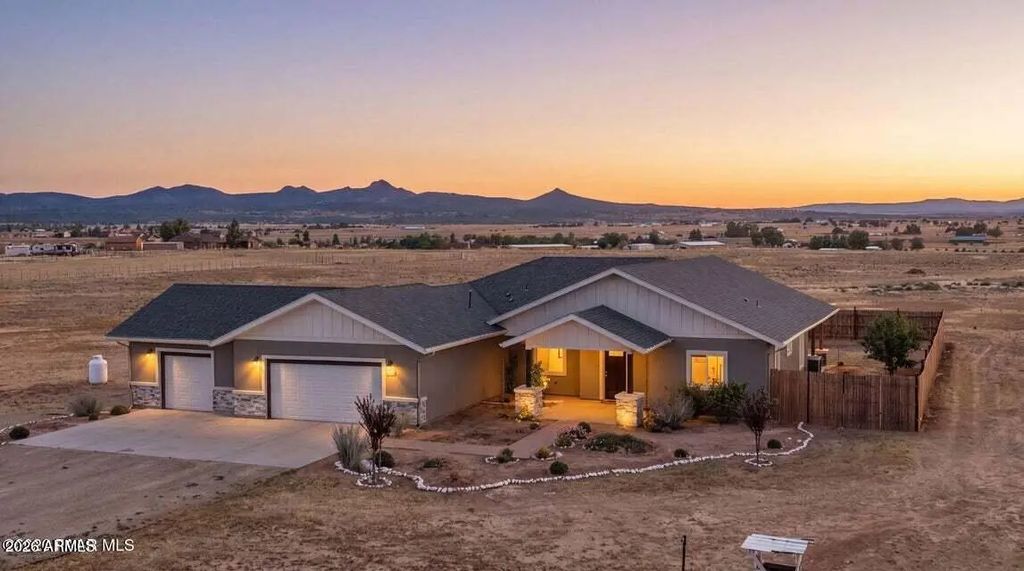 26180 N Vineyard Lane, Paulden