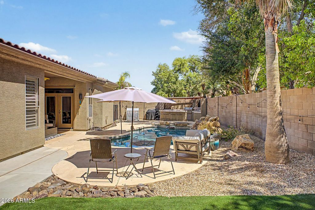 545 S Lemon Court, Gilbert
