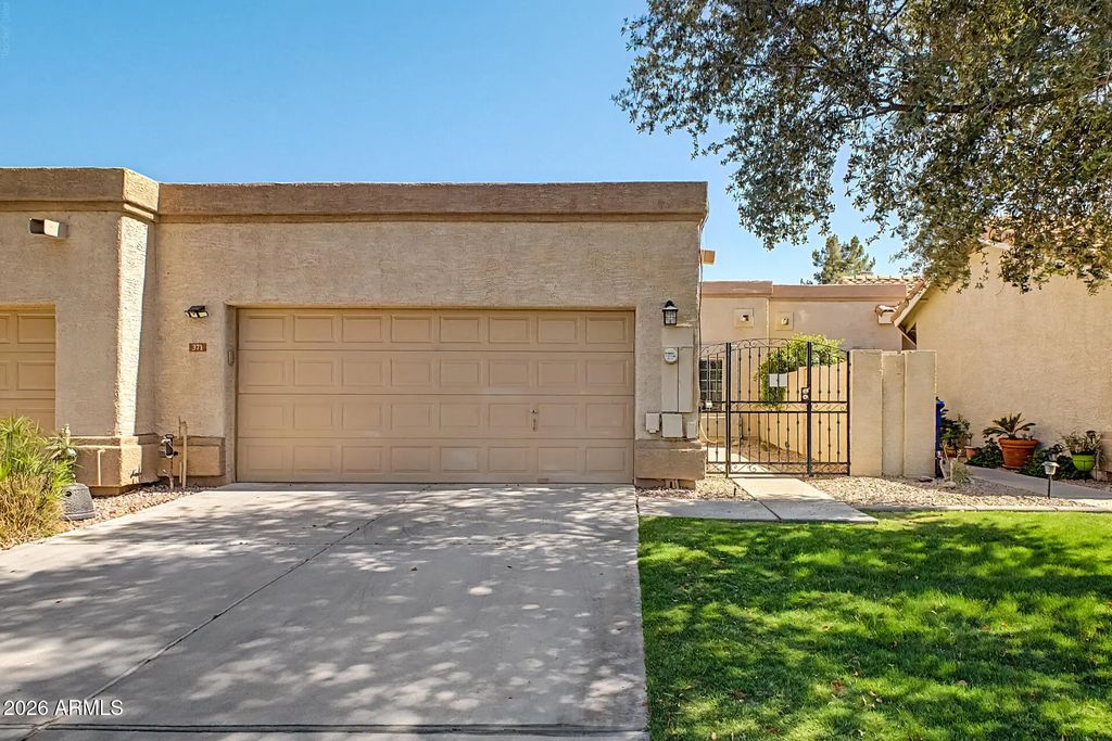 371 W Lodge Drive, Tempe