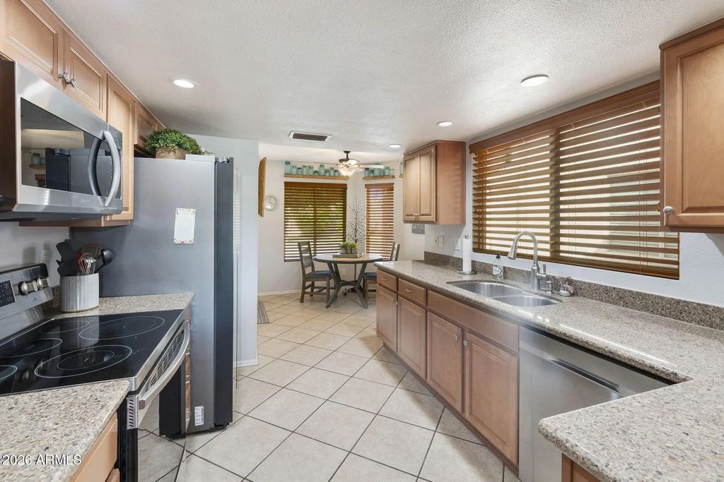 725 S Arrowwood Way, Mesa