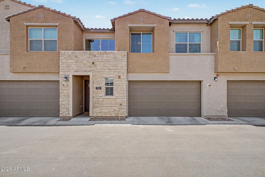 753 E Beauchamp Drive (unit 102), Gilbert