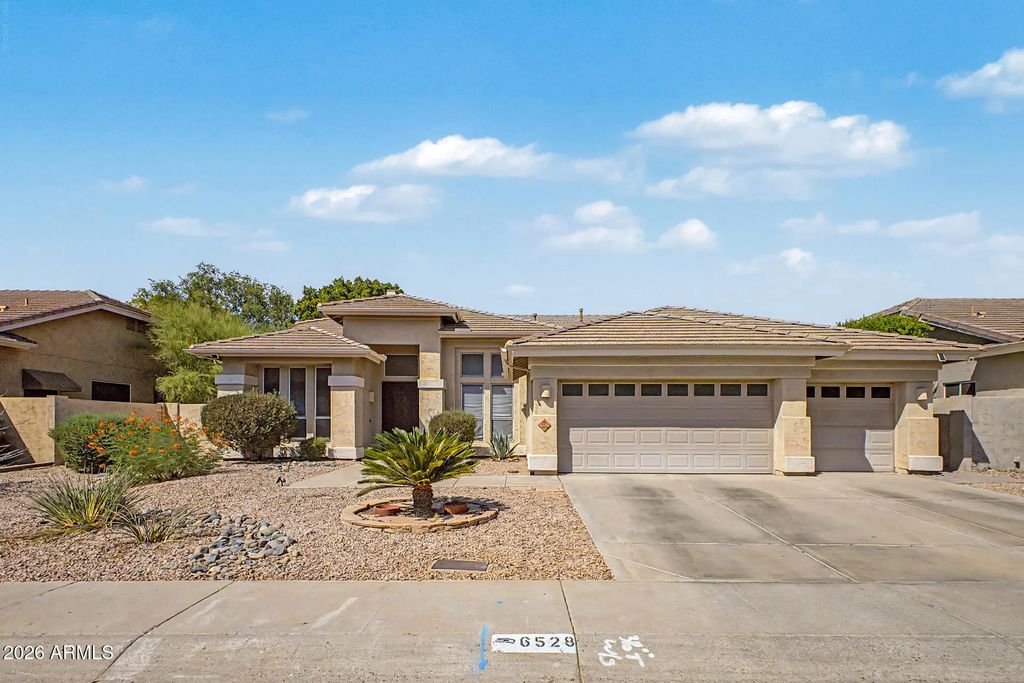 6528 W Via Montoya Drive, Glendale