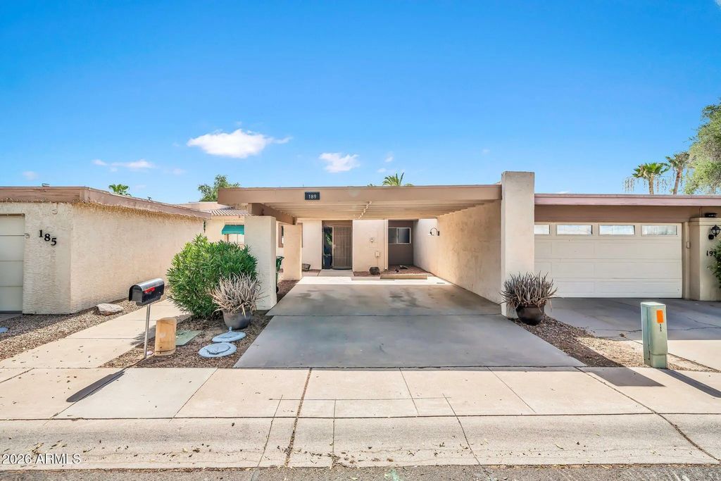 189 Laguna Drive E, Litchfield Park