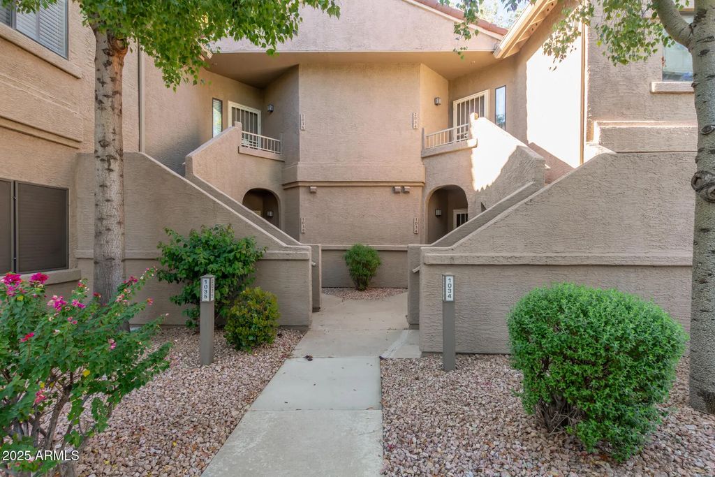 15050 N Thompson Peak Parkway (unit 1035), Scottsdale