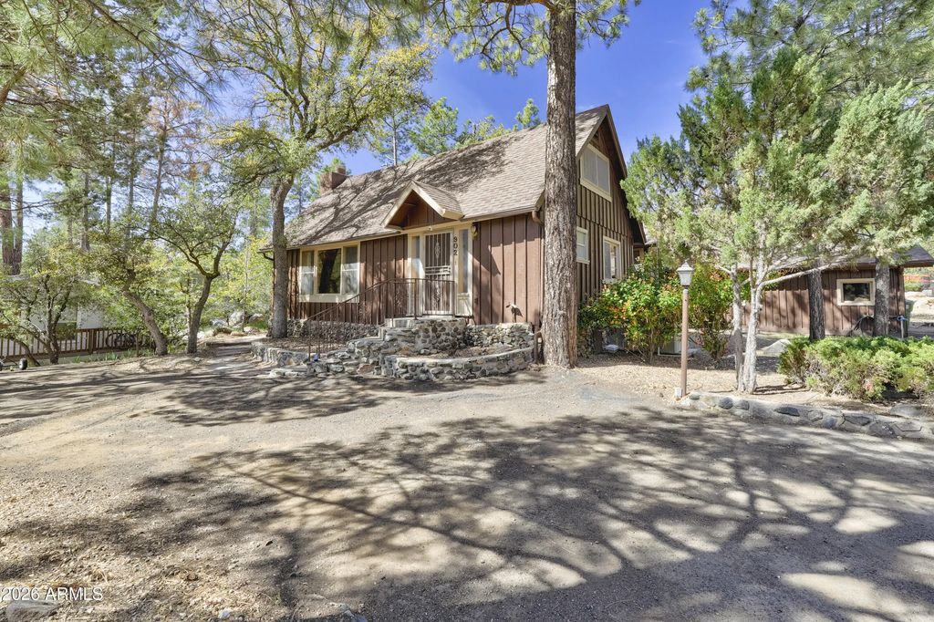 902 S Hemlock Avenue, Prescott