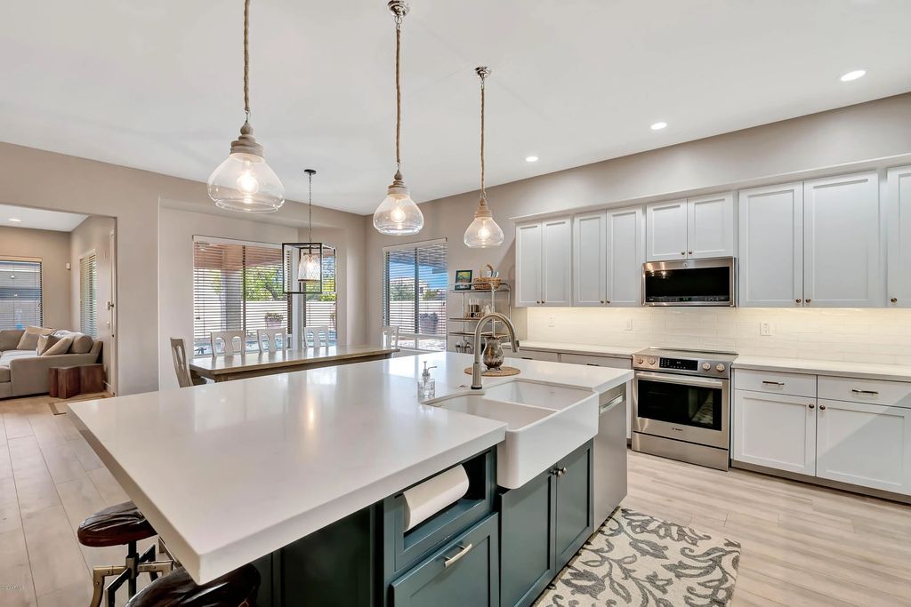 10226 E Laguna Azul Avenue, Mesa