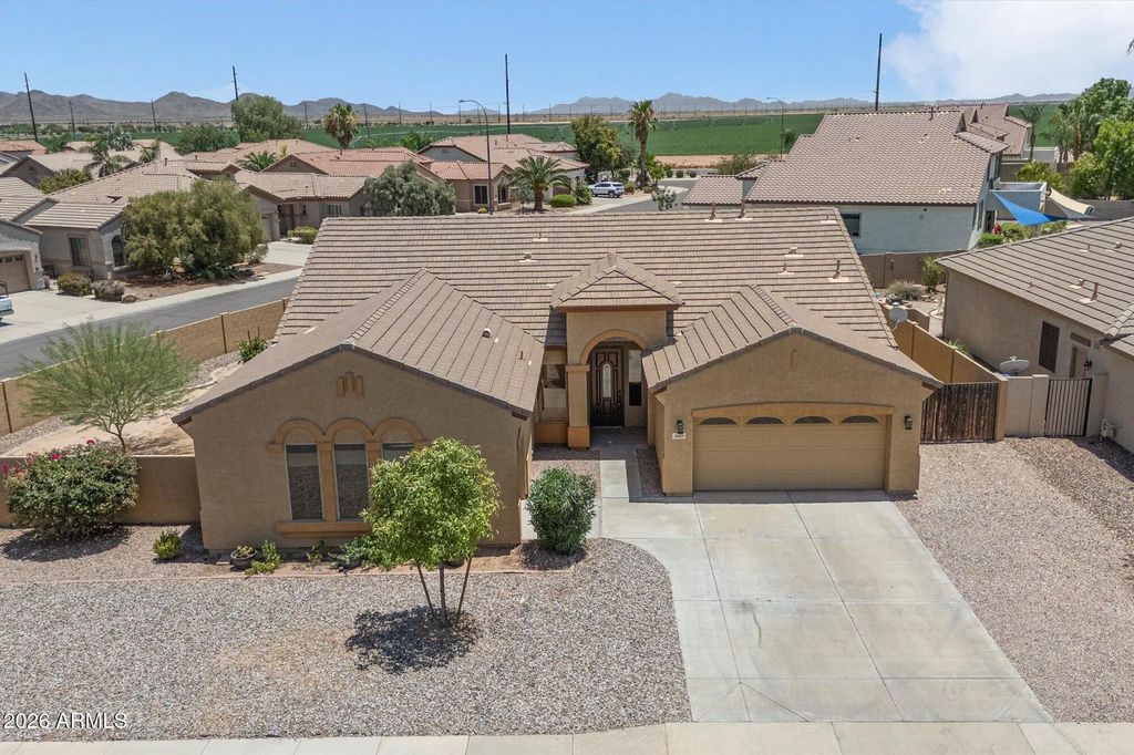 2619 E Hazeltine Way, Chandler