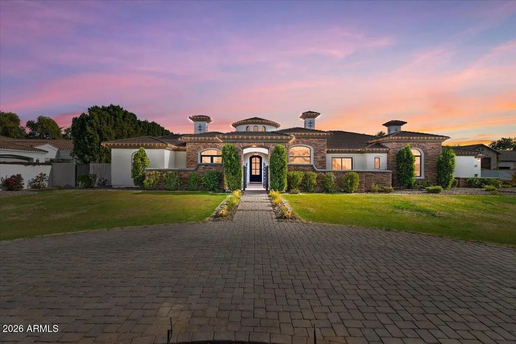 5827 S Marin Court, Gilbert
