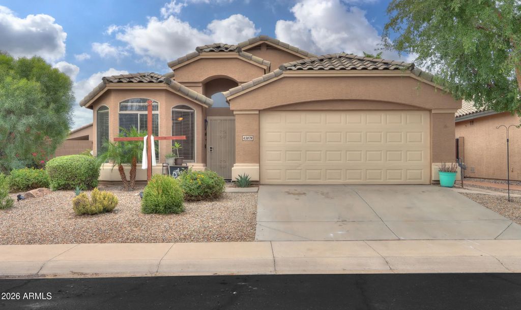 43879 W Cahill Drive, Maricopa