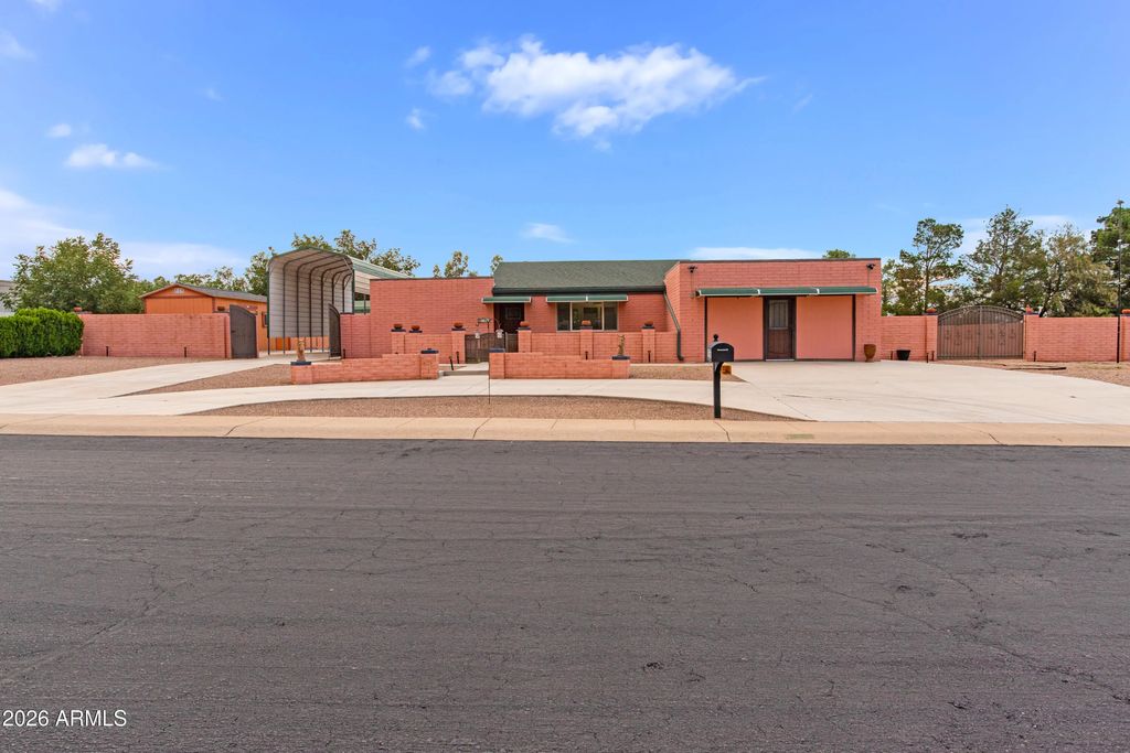 1965 E Piccadilly Drive, Sierra Vista