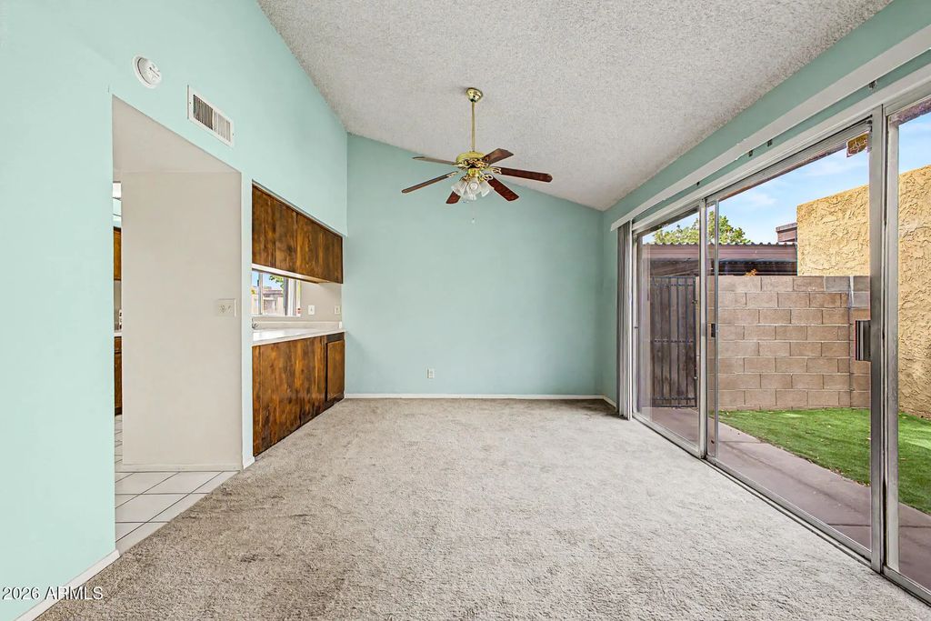 827 S Hacienda Drive, Tempe