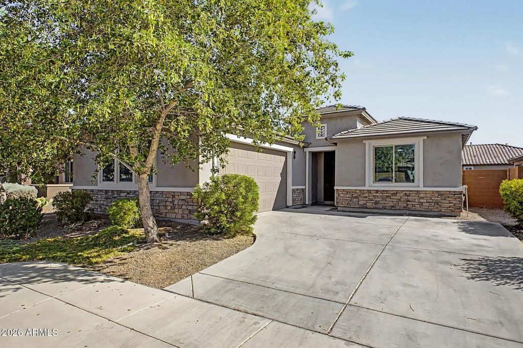 26051 W Lone Cactus Drive, Buckeye