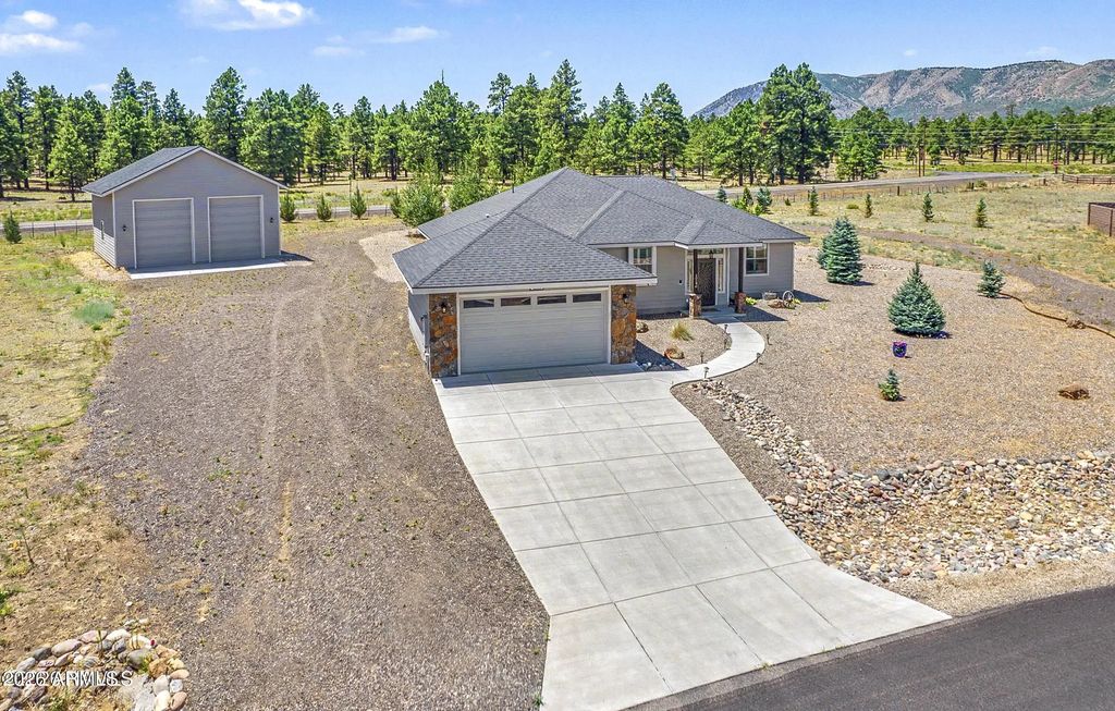 10290 Lundin Road, Flagstaff