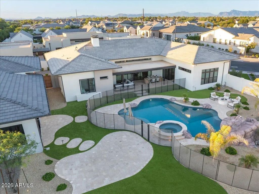 5770 S Loback Lane, Gilbert