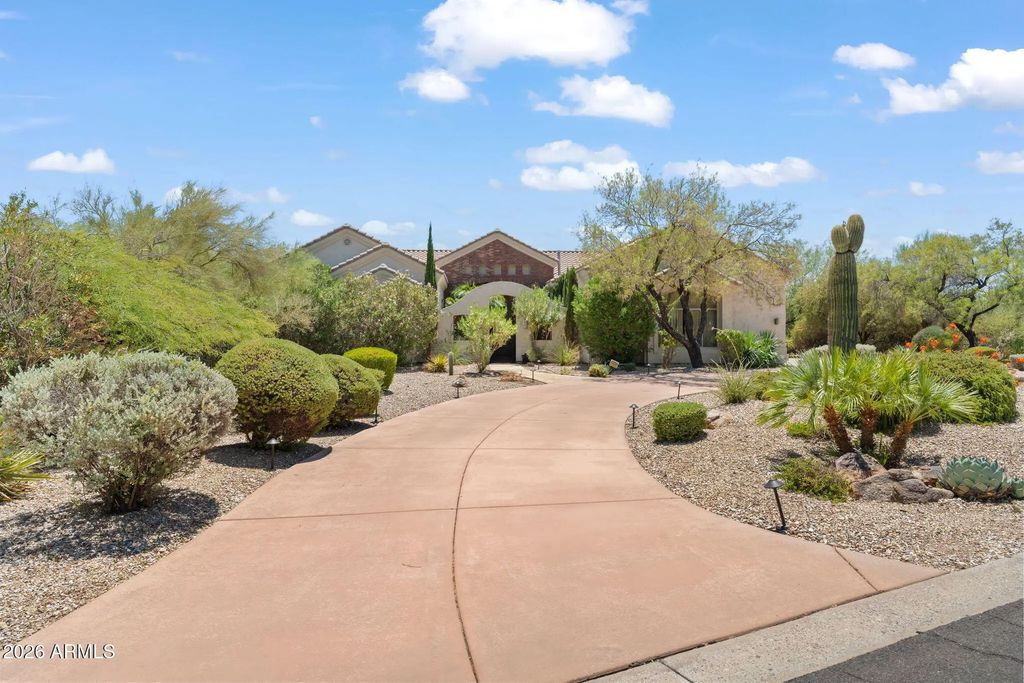 7999 E La Junta Road, Scottsdale