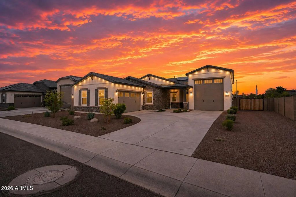 17164 W Royal Palm Road, Waddell