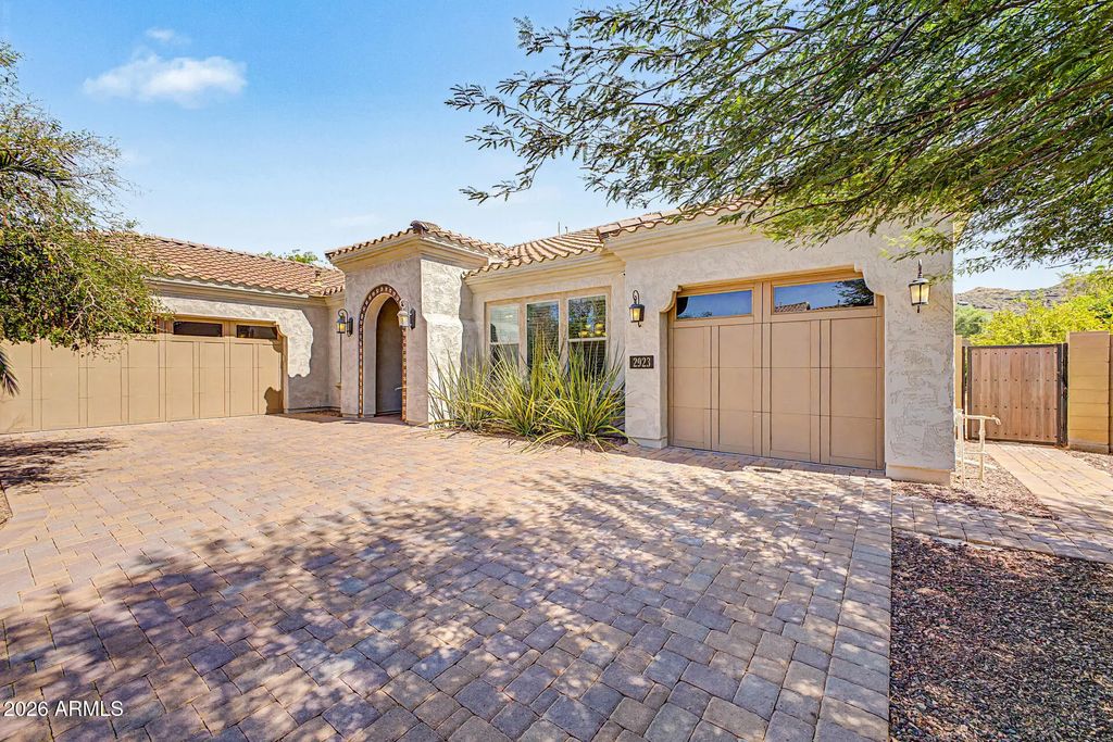 2923 E Constance Way, Phoenix