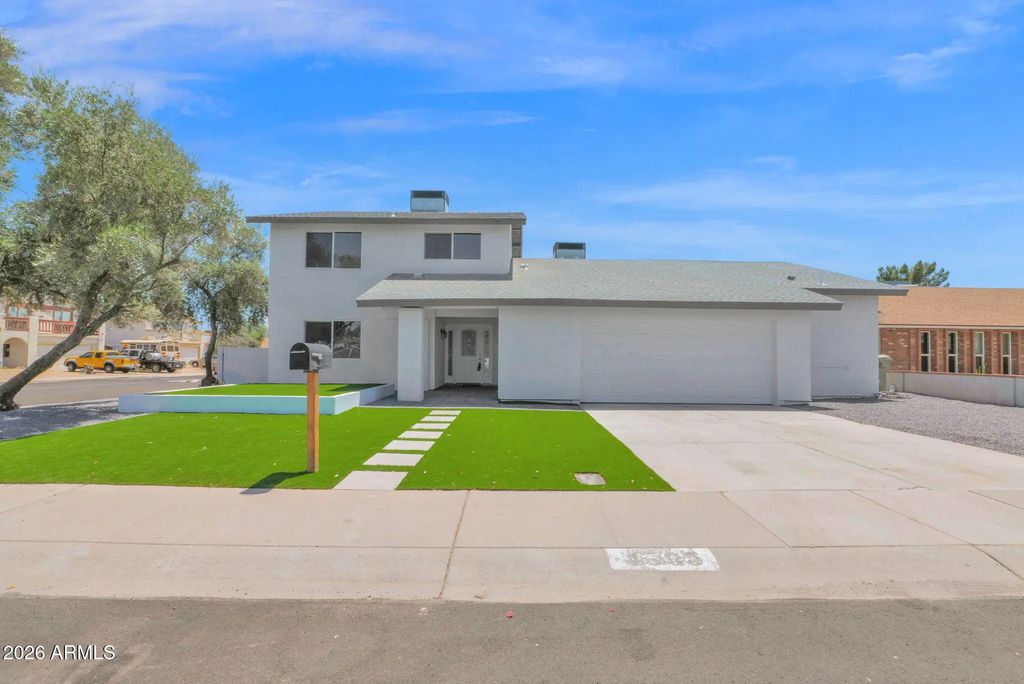 4505 W North Lane, Glendale