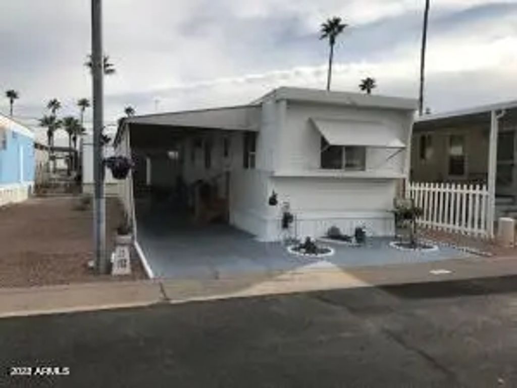7807 E Main Street (unit B-16), Mesa
