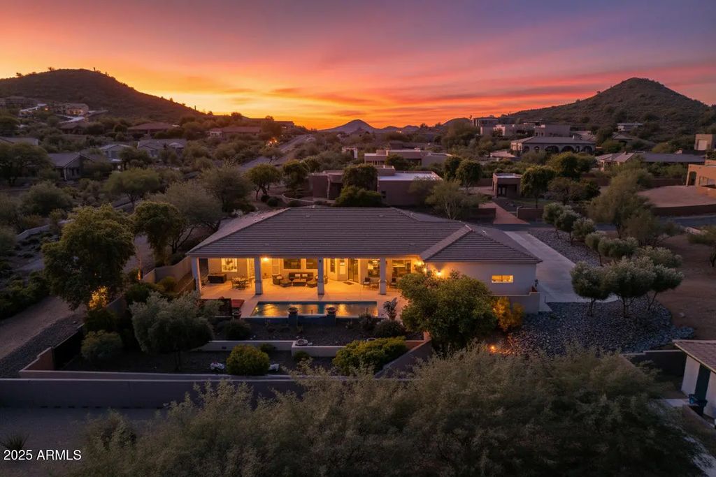 14 W Summerset Drive, Phoenix