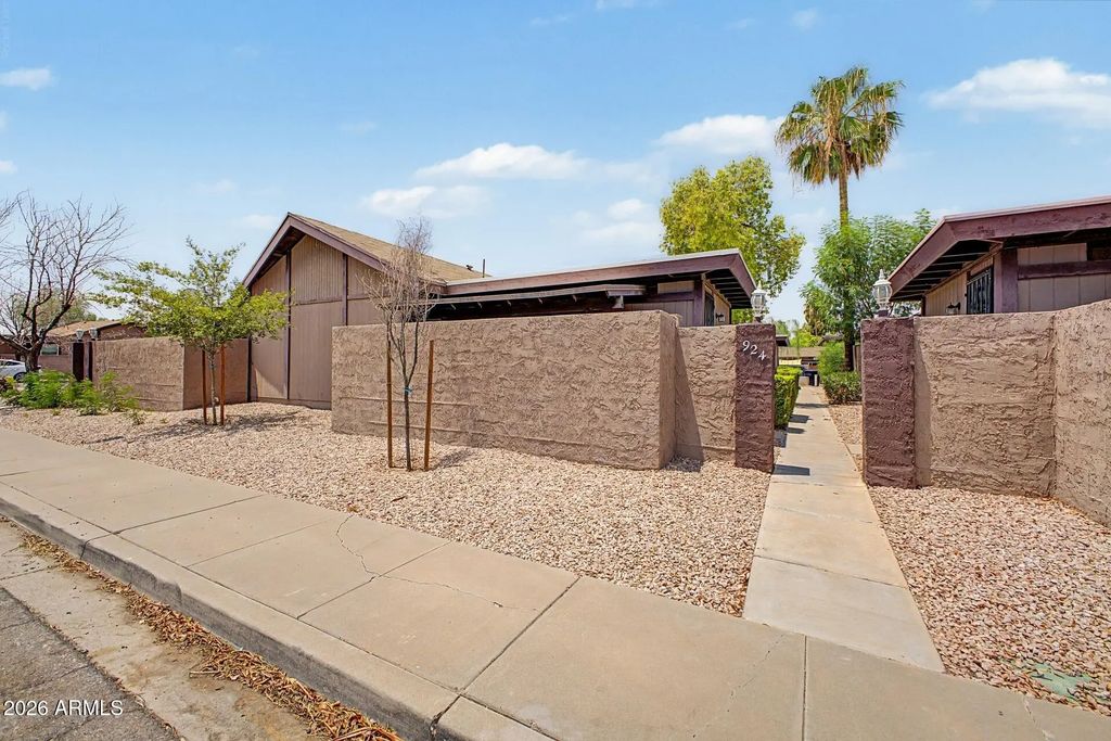 924 S Hacienda Drive (unit A), Tempe
