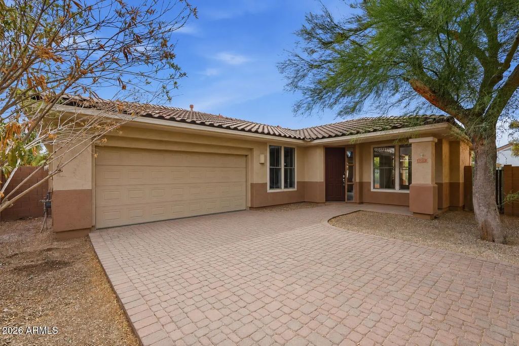 13557 W Cypress Street, Goodyear