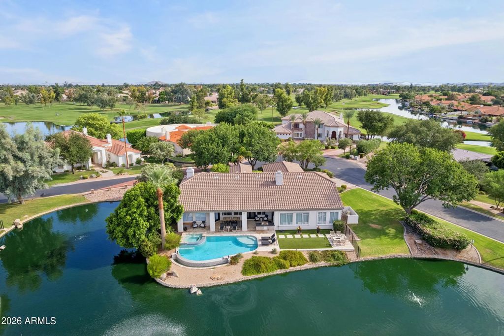 1465 W Island Circle, Chandler
