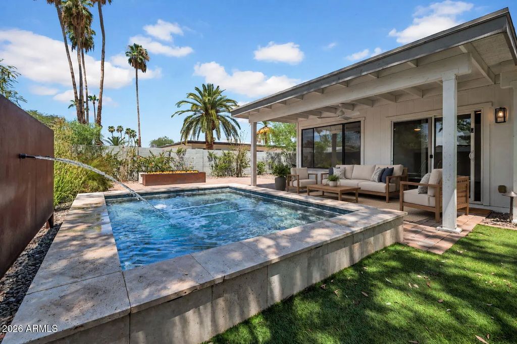 5219 E Winchcomb Drive, Scottsdale