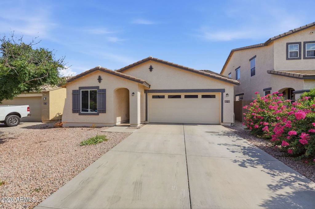 1491 E Lakeview Drive, San Tan Valley