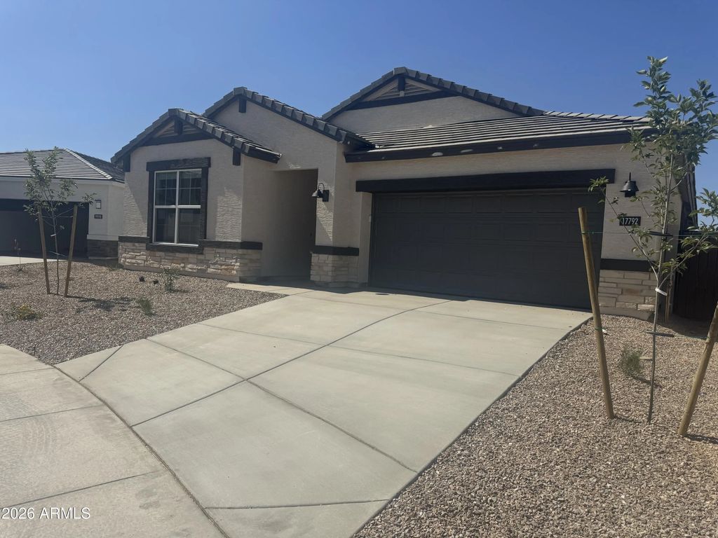 17659 W Onyx Avenue, Waddell