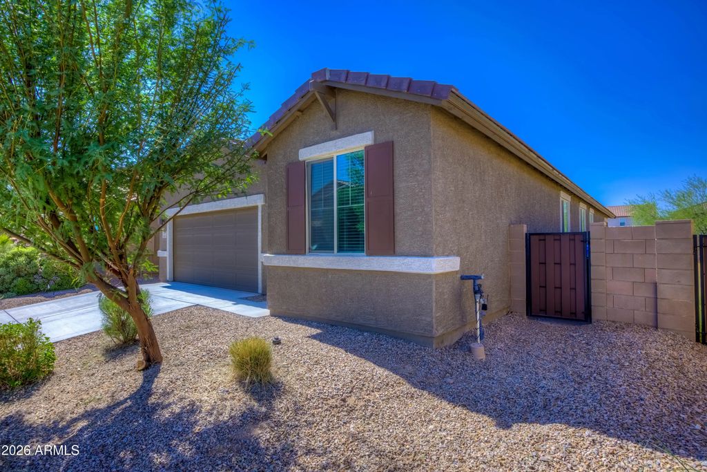 6484 E Via Jardin Verde, Tucson
