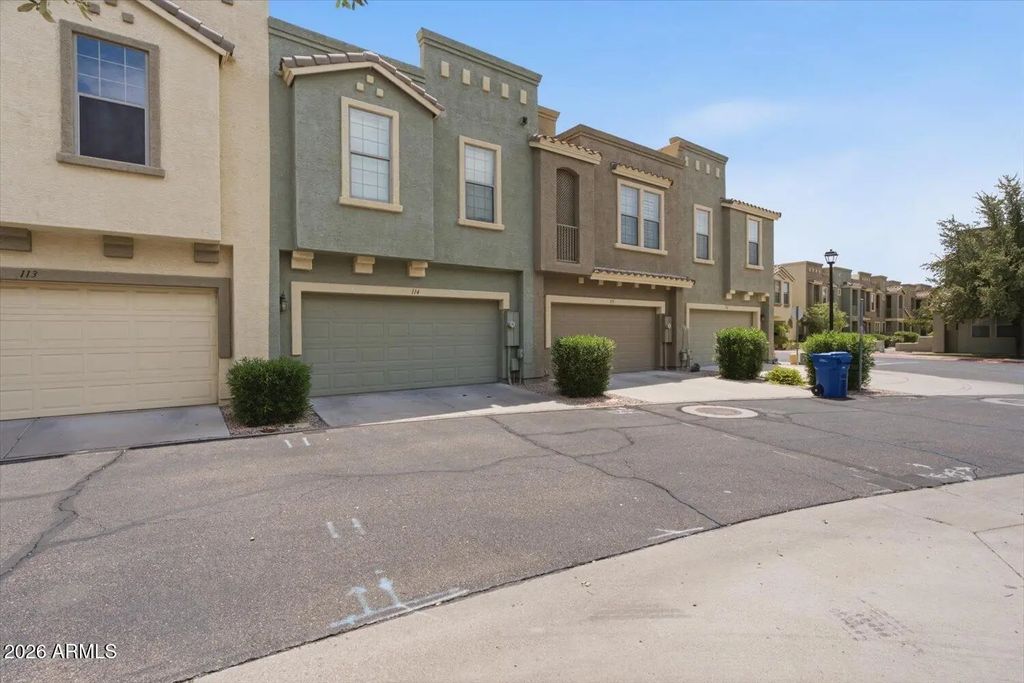 6710 E University Drive (unit 114), Mesa