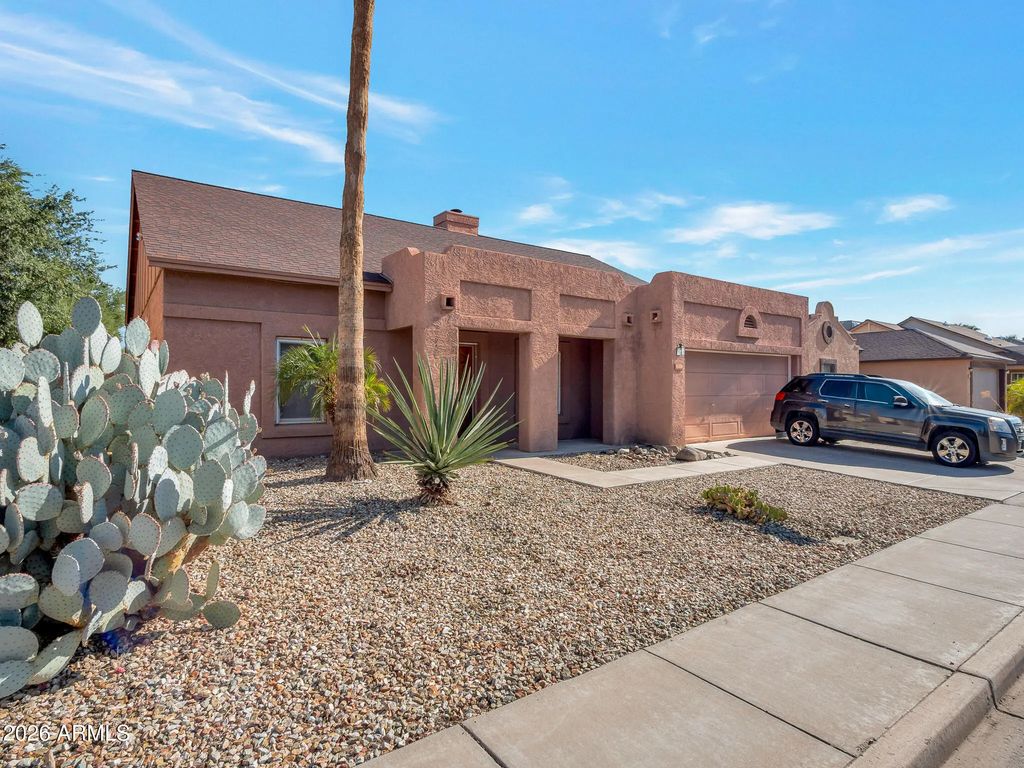 4220 W Creedance Boulevard, Glendale