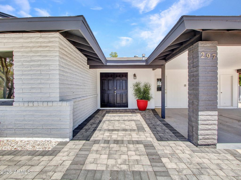 297 S Hacienda Circle, Litchfield Park
