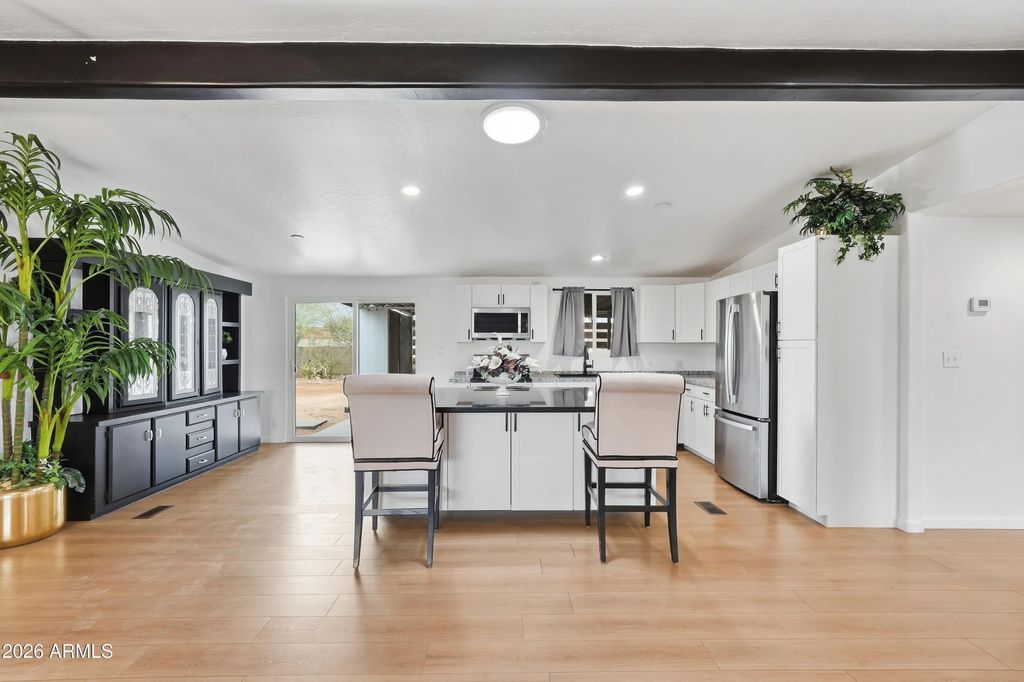 12721 W Greenway Road (unit 11), El Mirage