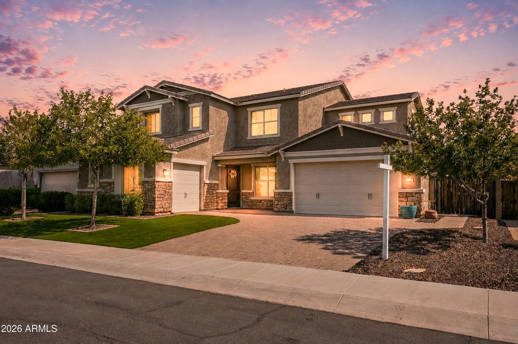 3889 E Chestnut Lane, Gilbert