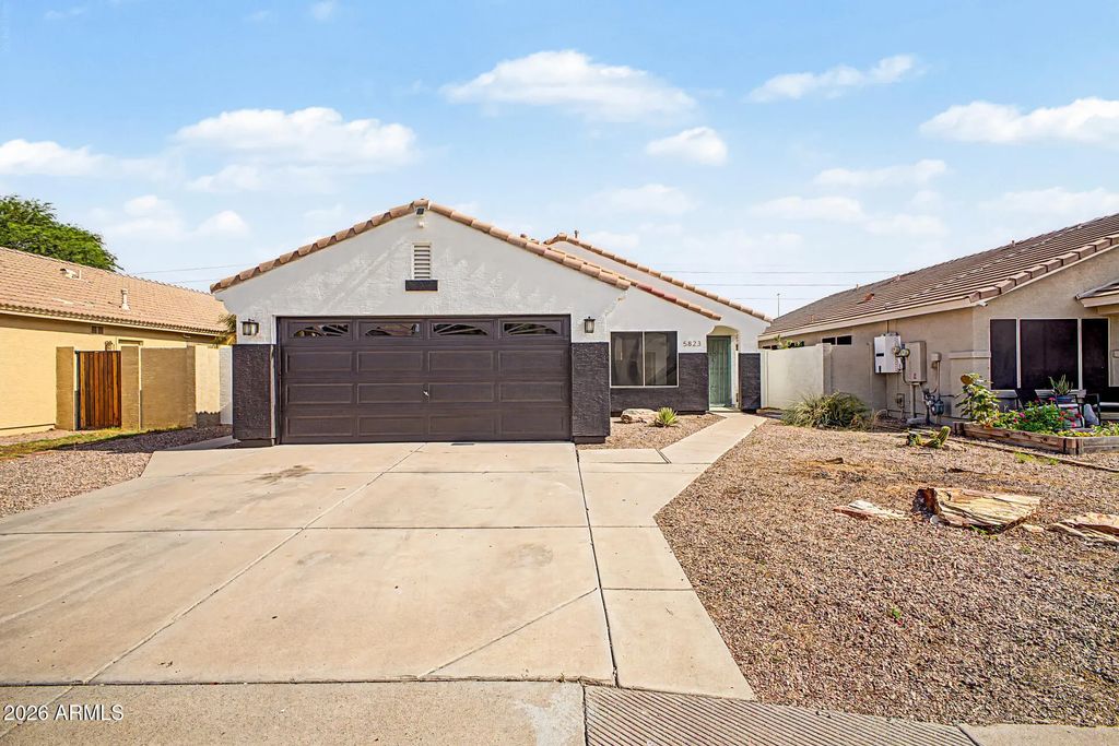 5823 E Hopi Circle, Mesa