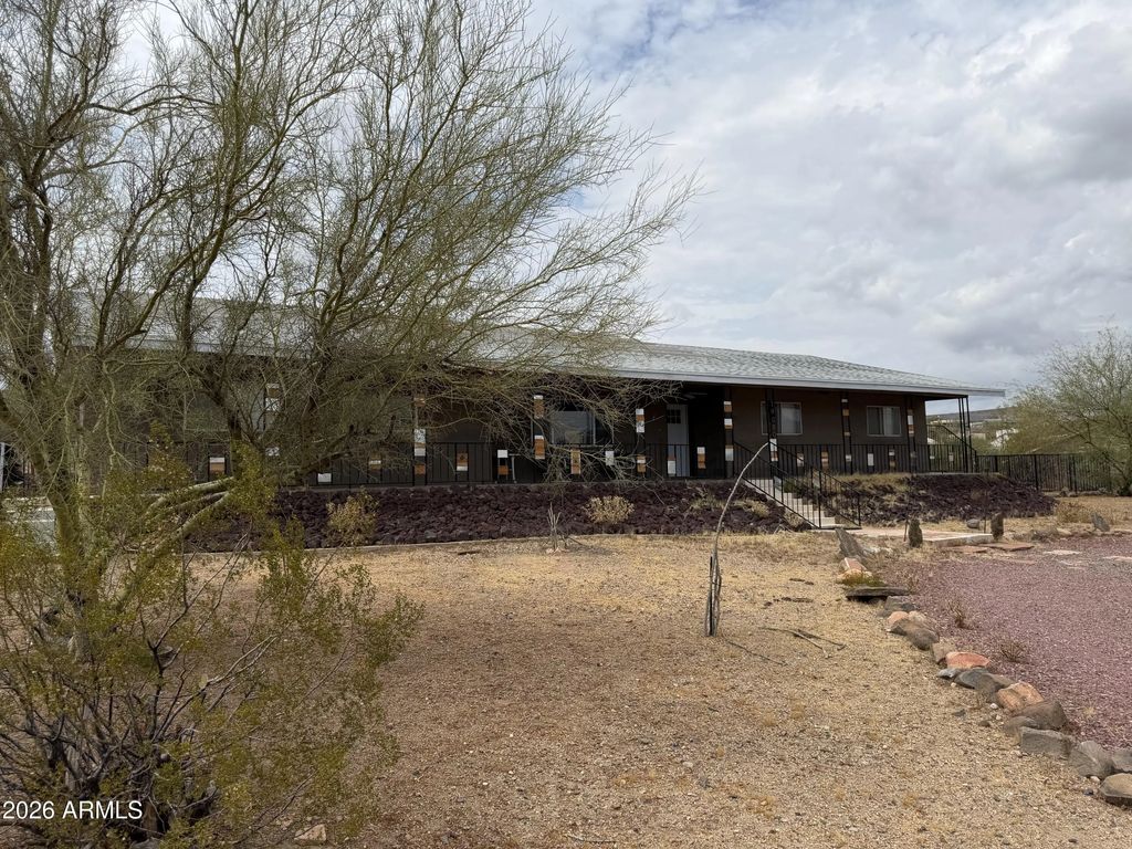 19080 E Indian Hills Drive, Black Canyon City