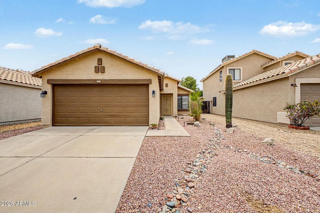 2111 E Williams Drive, Phoenix