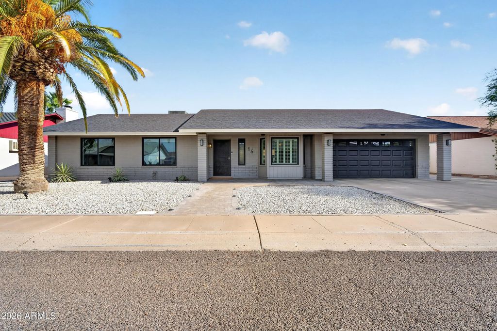 15 E Angela Drive, Phoenix