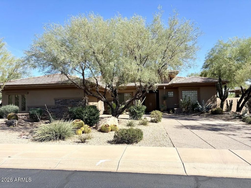 7467 E Pasaro Drive, Scottsdale