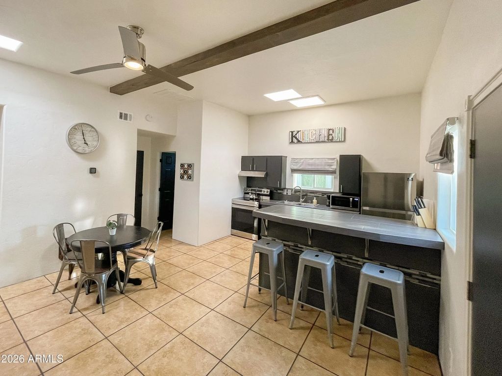 936 E Navajo Road, Tucson