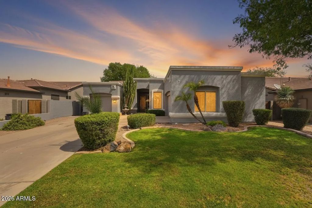 938 E Loma Vista Street, Gilbert
