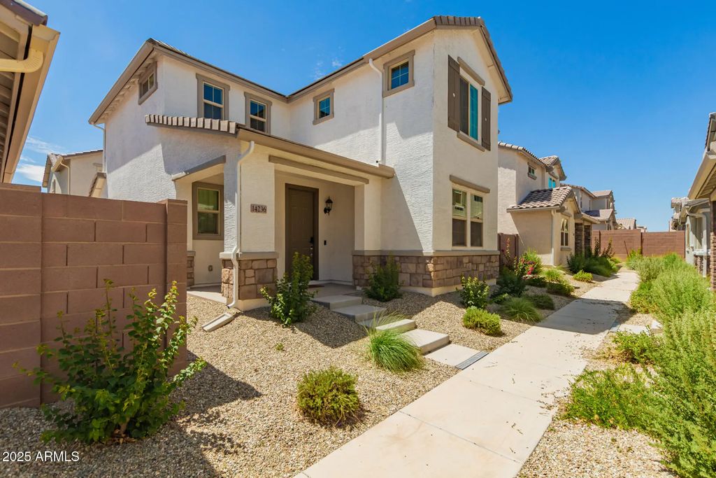 14236 W Buckskin Trail, Surprise