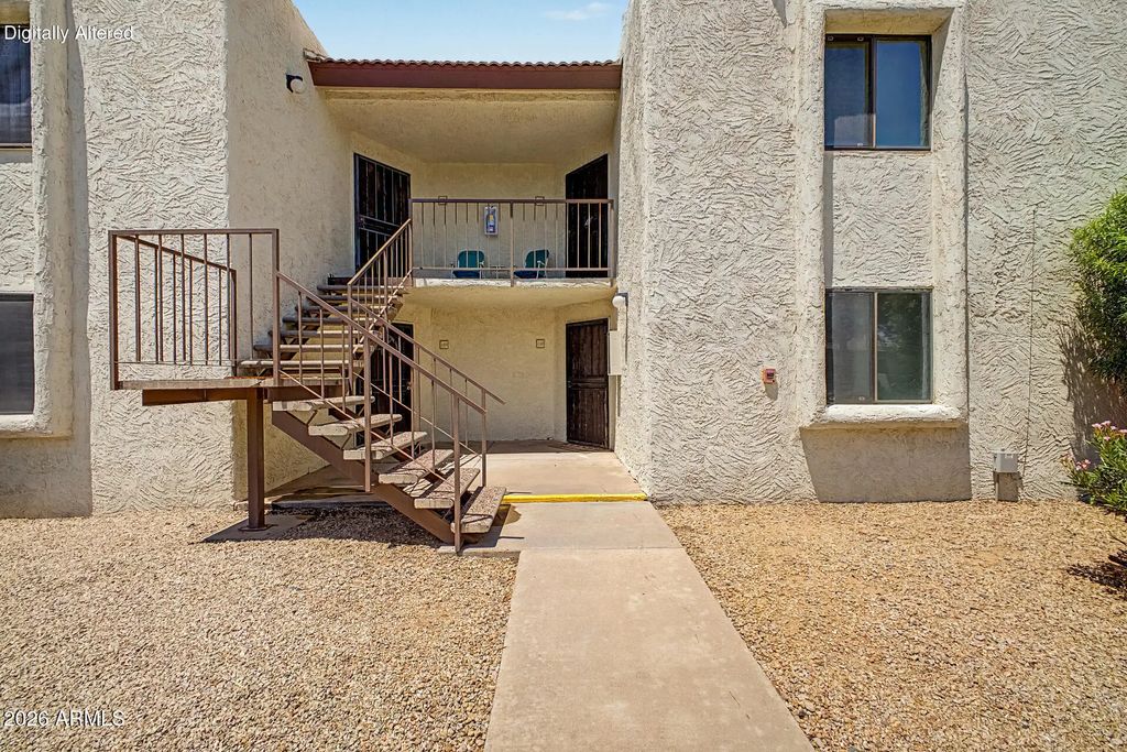 10444 N 69th Street (unit 109), Paradise Valley